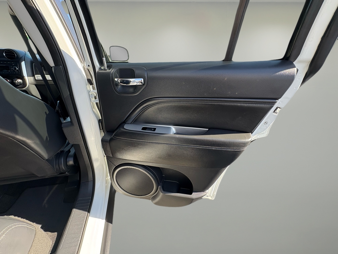 2015 Jeep Compass Latitude photo 26