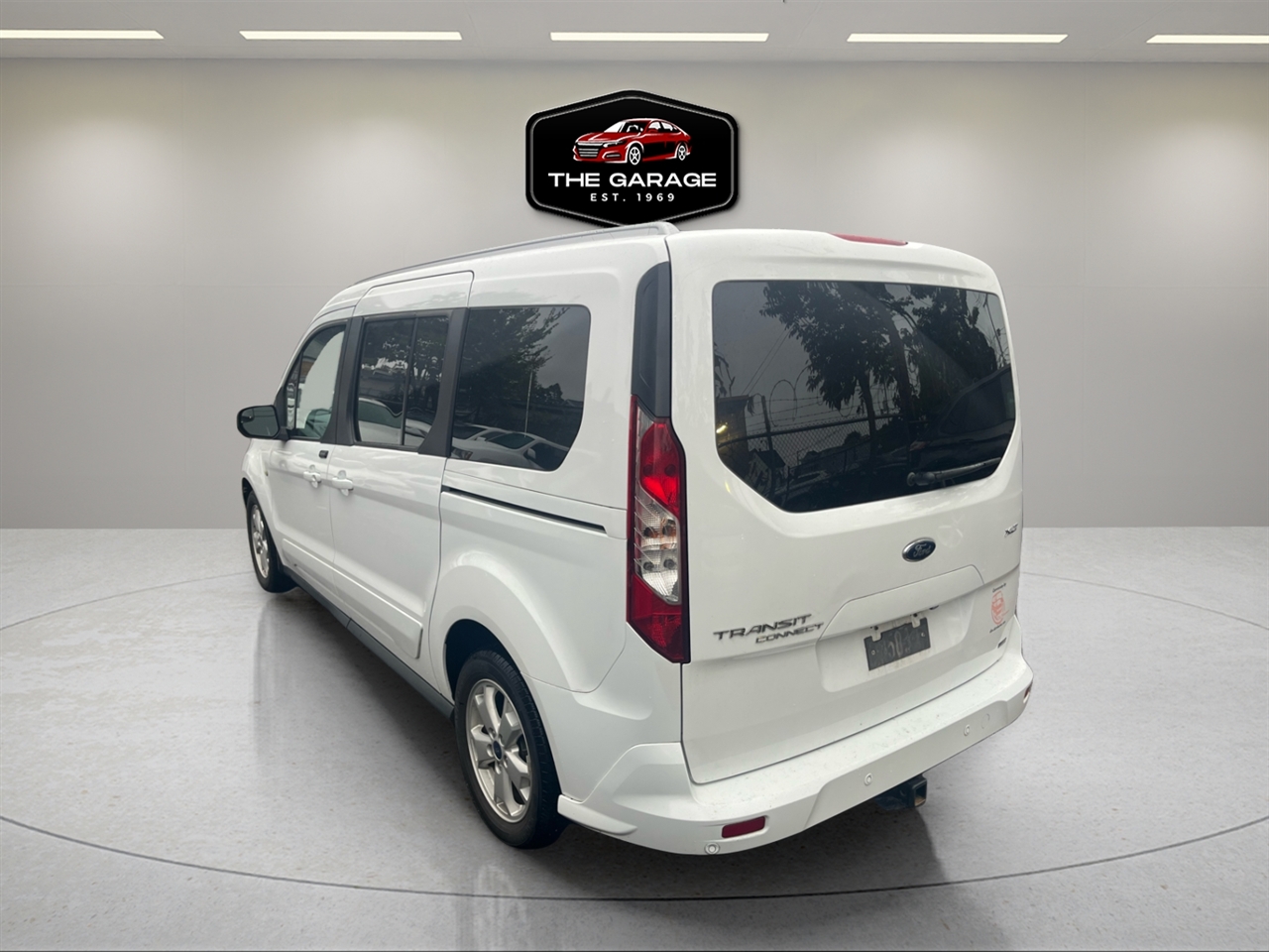 2017 Ford Transit XLT photo 3