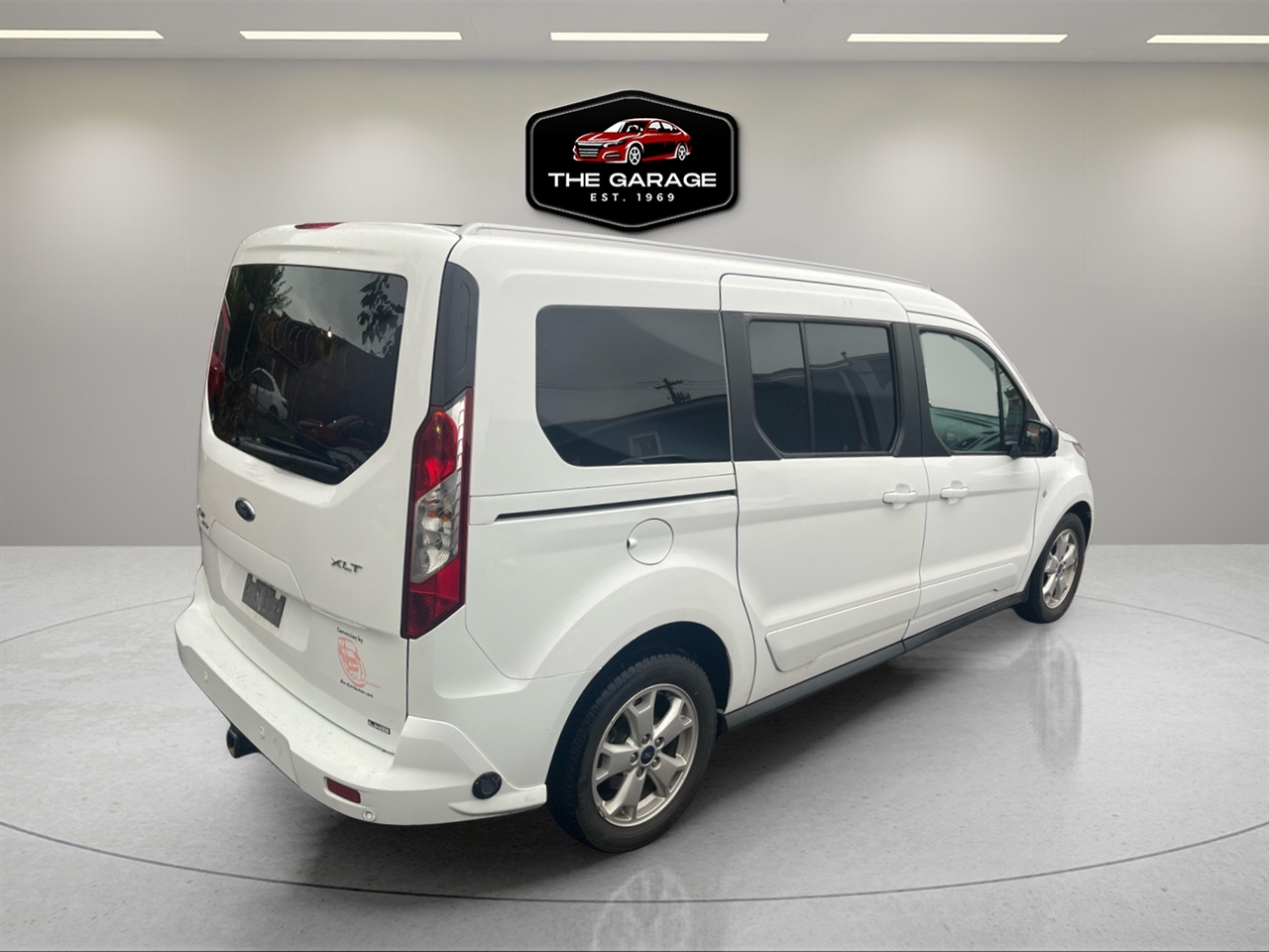 2017 Ford Transit XLT photo 5