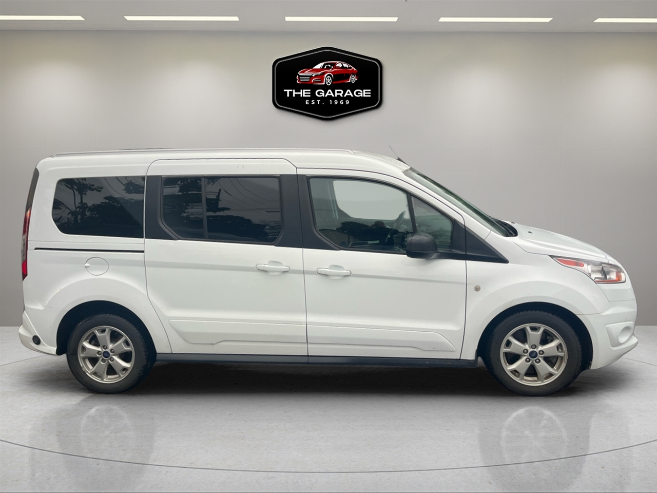 2017 Ford Transit XLT photo 6