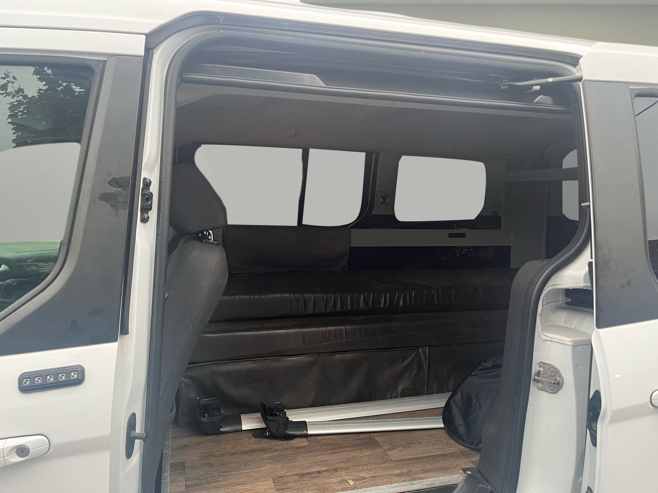 2017 Ford Transit XLT photo 12