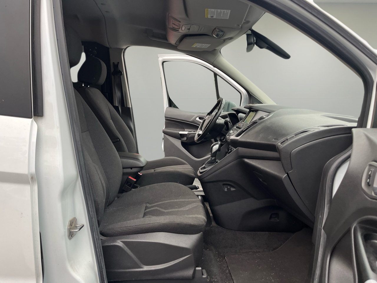 2017 Ford Transit XLT photo 22