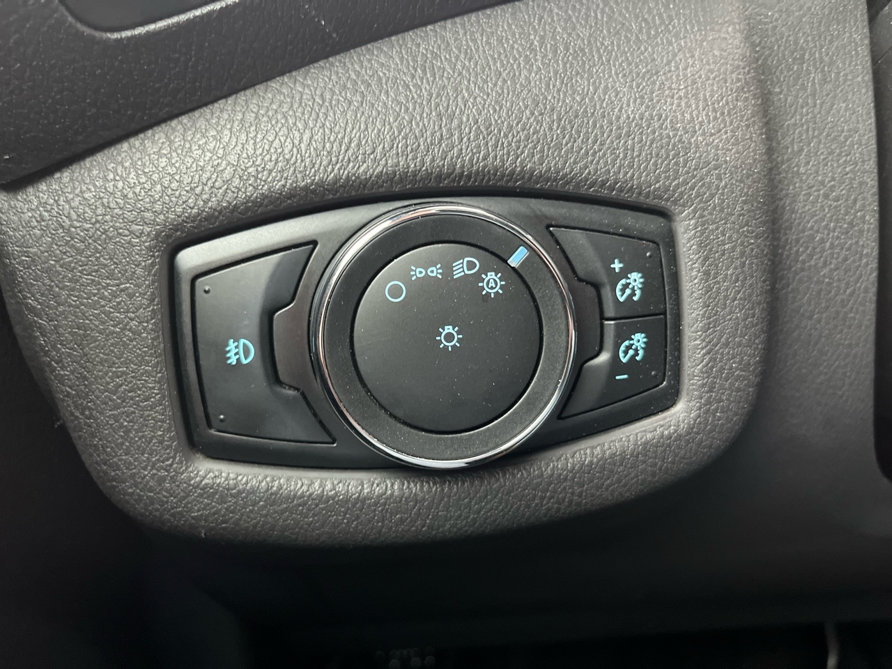 2017 Ford Transit XLT photo 24