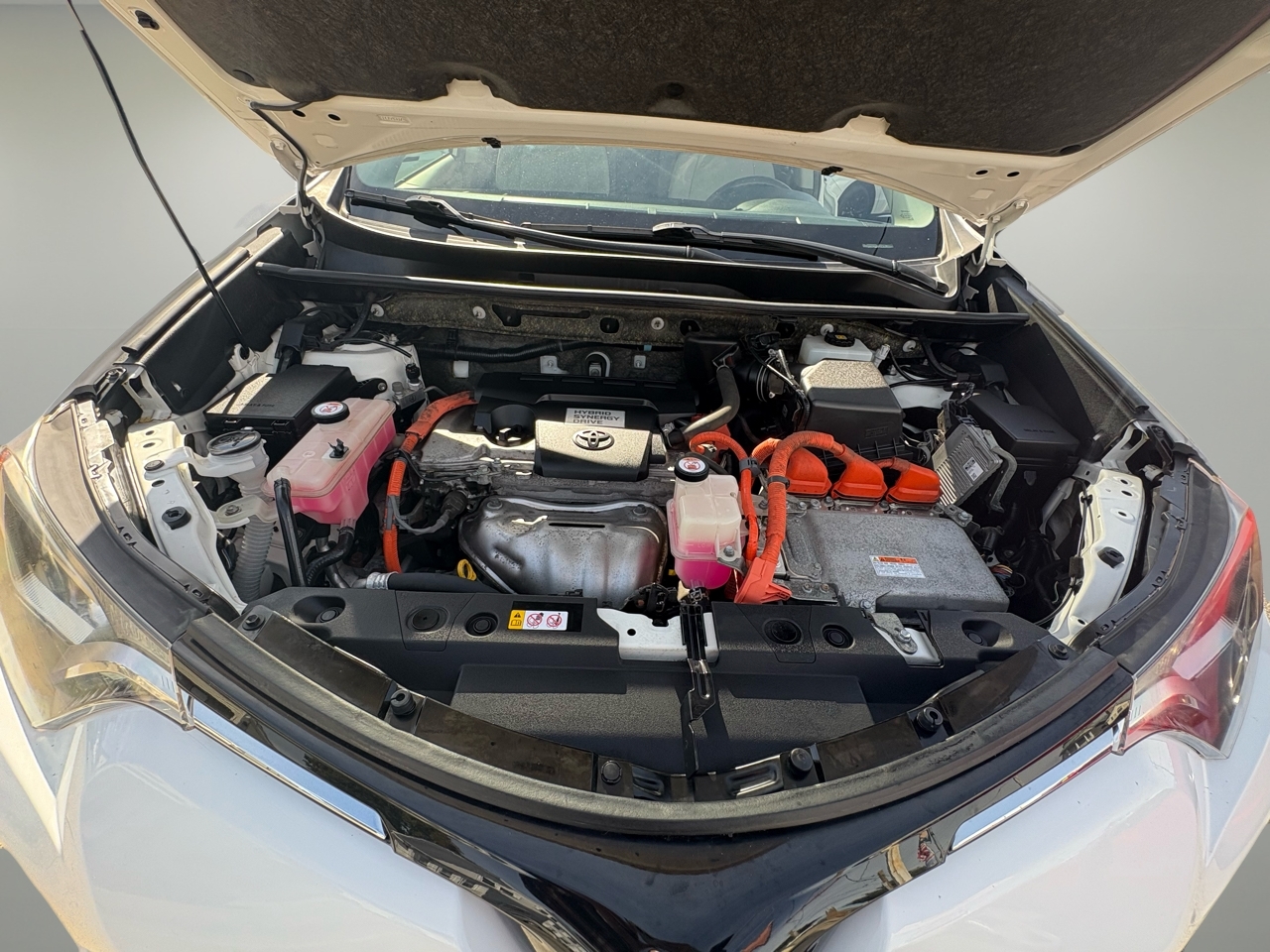 2018 Toyota RAV4 Hybrid LE photo 40