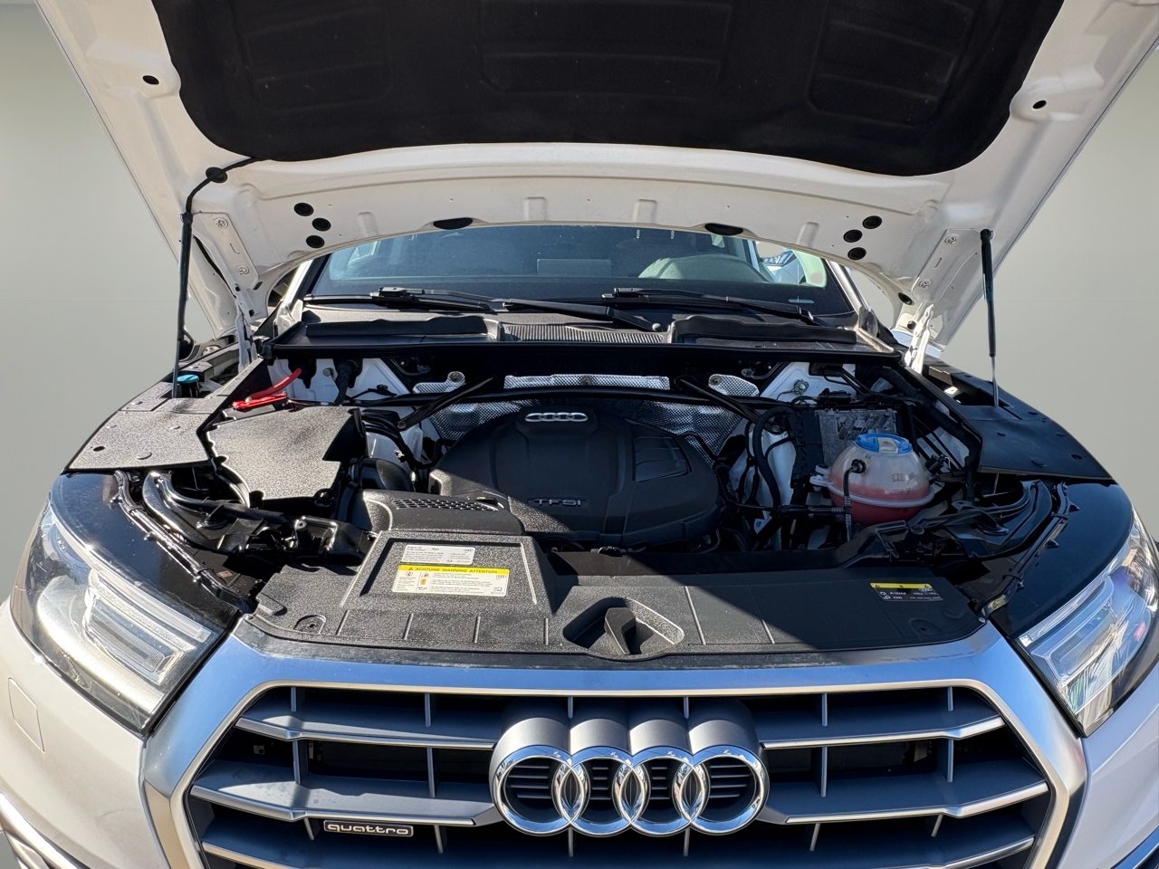 Audi Q5 2.0 TFSI Tech Premium 2018 Audi Q5 2.0 TFSI Tech Premium 2018