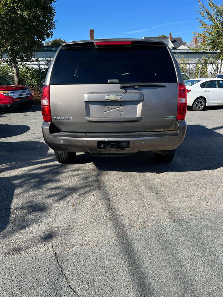 Chevrolet Tahoe 4WD 4dr 1500 LT 2011 Chevrolet Tahoe 4WD 4dr 1500 LT 2011