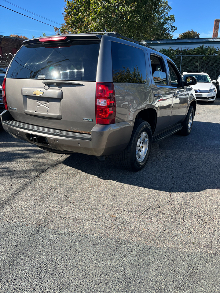 Chevrolet Tahoe 4WD 4dr 1500 LT 2011 Chevrolet Tahoe 4WD 4dr 1500 LT 2011