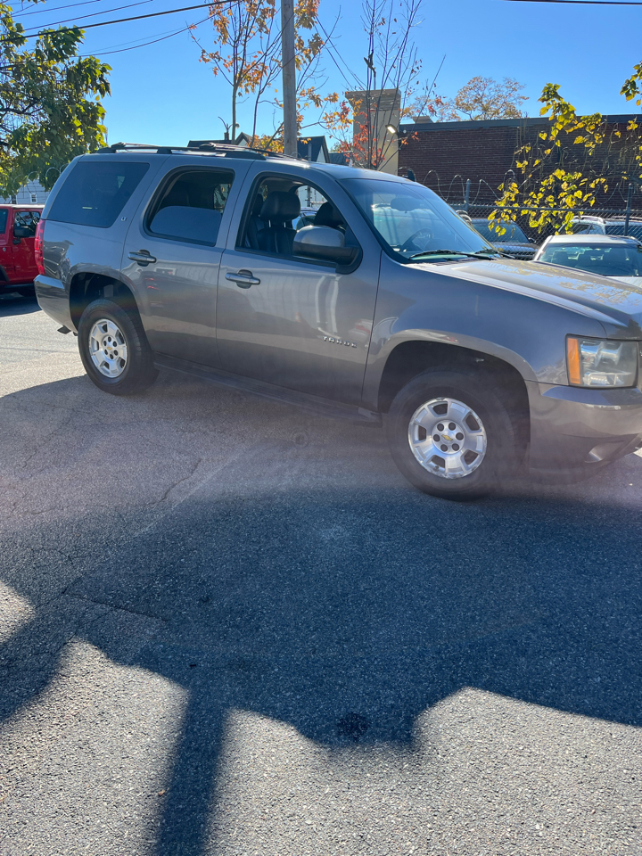 Chevrolet Tahoe 4WD 4dr 1500 LT 2011 Chevrolet Tahoe 4WD 4dr 1500 LT 2011