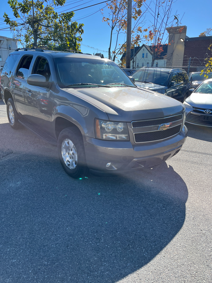 Chevrolet Tahoe 4WD 4dr 1500 LT 2011 Chevrolet Tahoe 4WD 4dr 1500 LT 2011