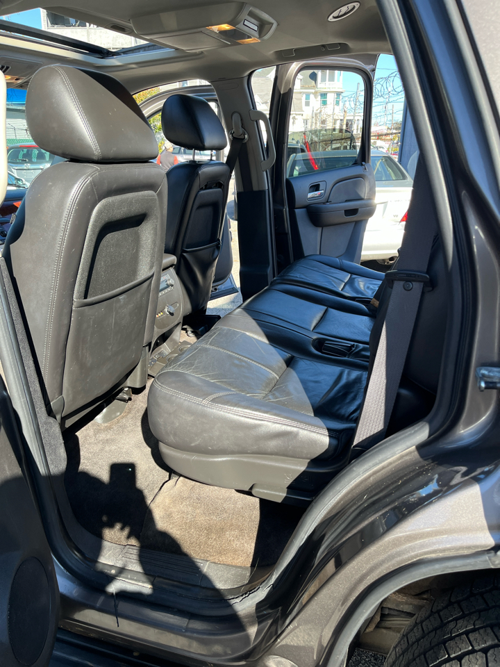 Chevrolet Tahoe 4WD 4dr 1500 LT 2011 Chevrolet Tahoe 4WD 4dr 1500 LT 2011