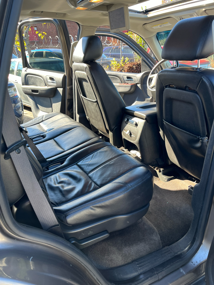 Chevrolet Tahoe 4WD 4dr 1500 LT 2011 Chevrolet Tahoe 4WD 4dr 1500 LT 2011