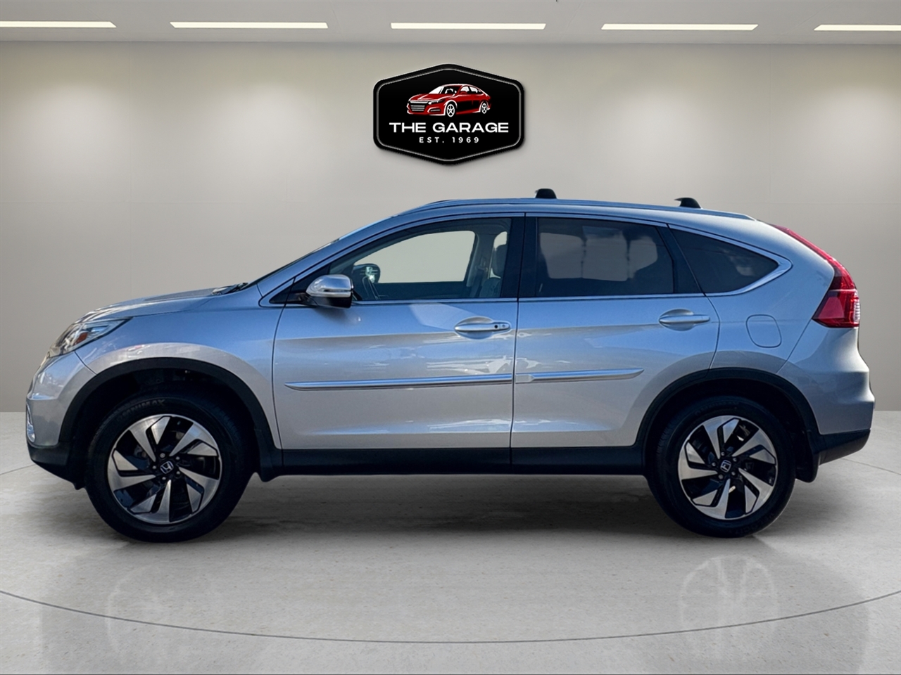 2015 Honda CR-V Touring photo 2
