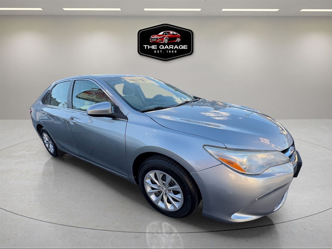 Toyota Camry 4dr Sdn I4 Auto LE (Natl) 2015