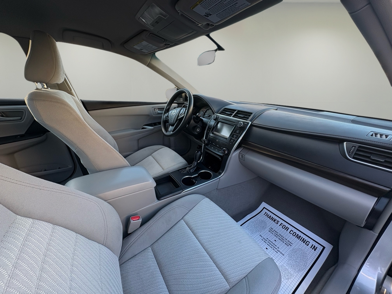 Toyota Camry 4dr Sdn I4 Auto LE (Natl) 2015