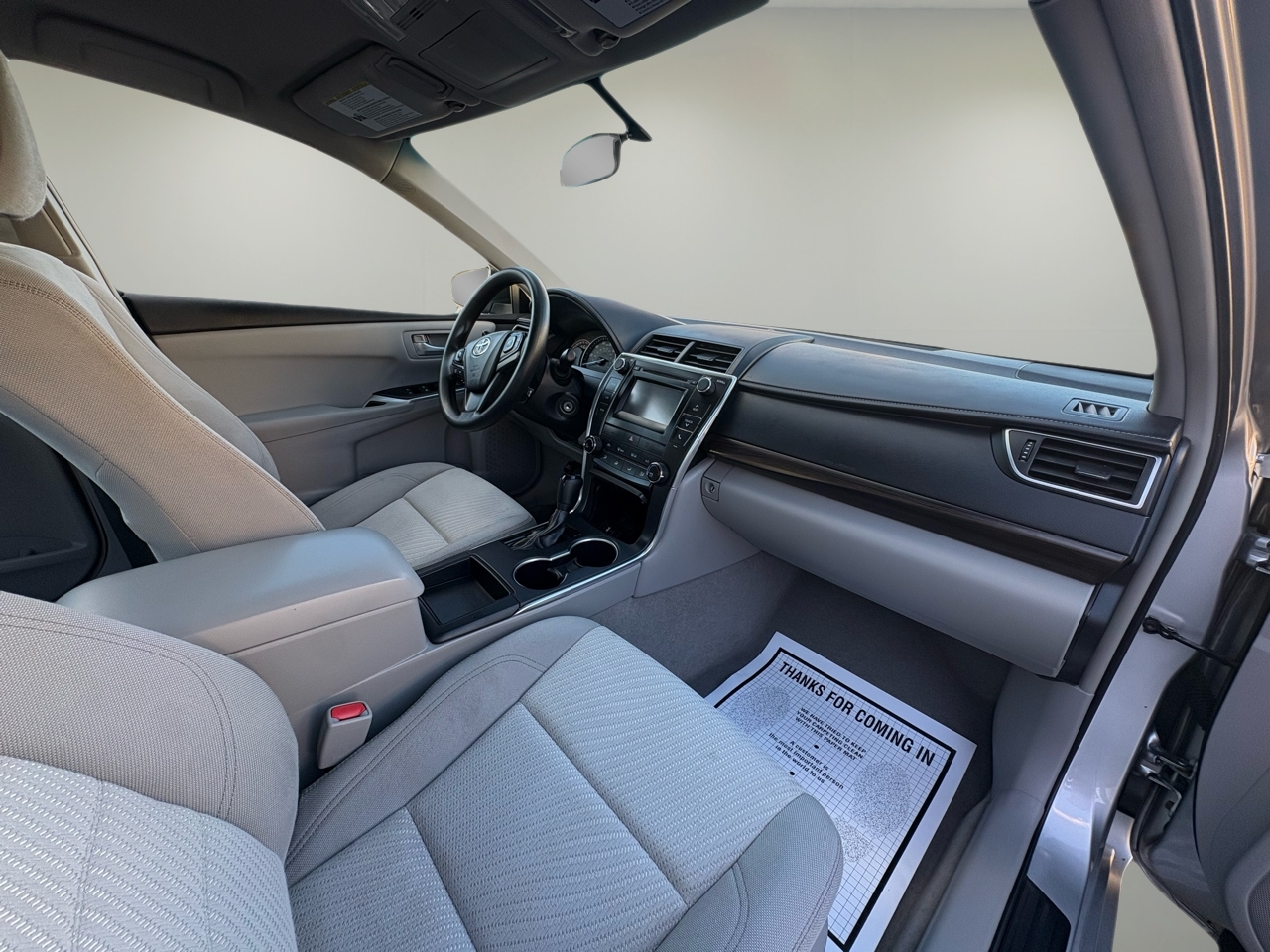 Toyota Camry 4dr Sdn I4 Auto LE (Natl) 2015