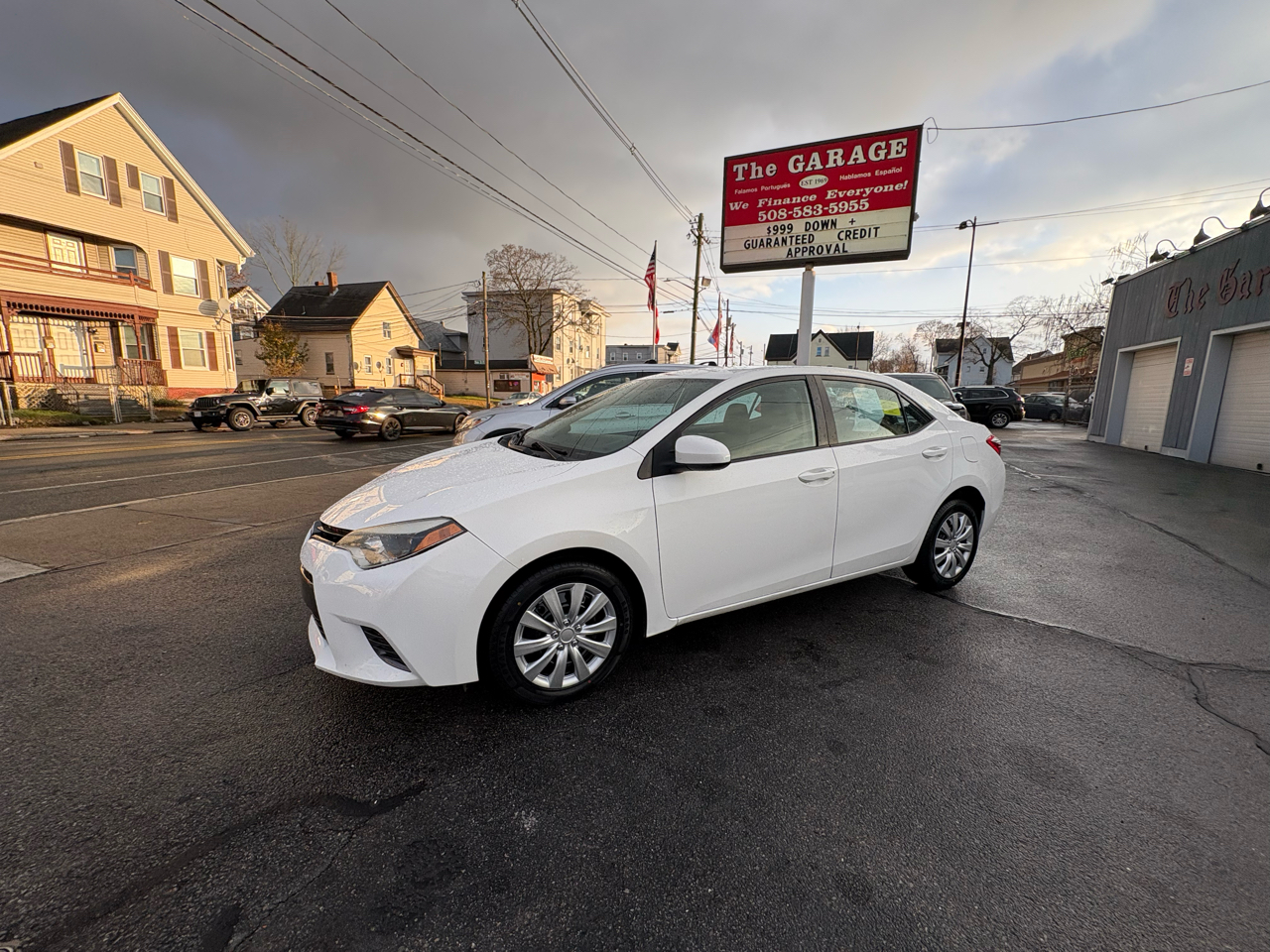 2016 Toyota Corolla LE photo 3