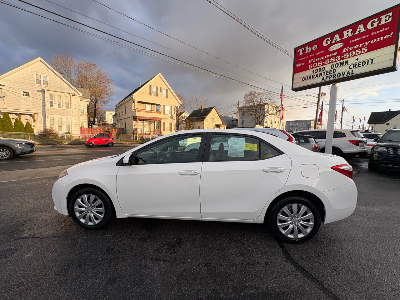 2016 Toyota Corolla LE photo 4