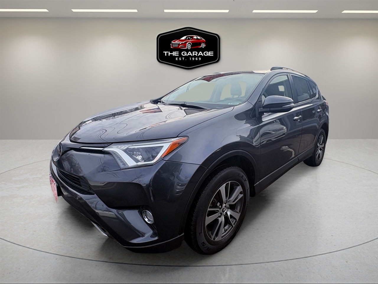 Toyota RAV4 Adventure AWD (Natl) 2018
