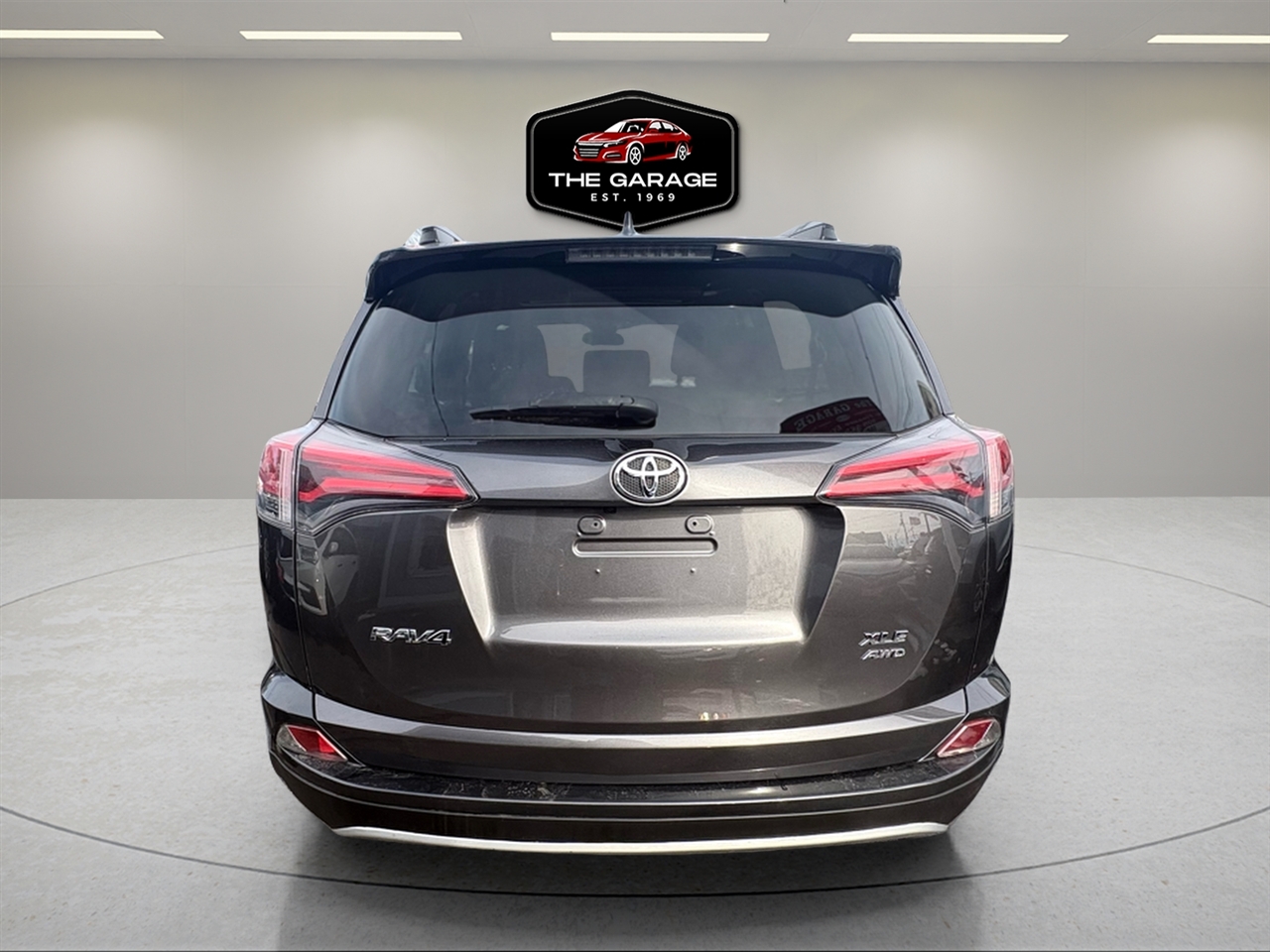 Toyota RAV4 Adventure AWD (Natl) 2018