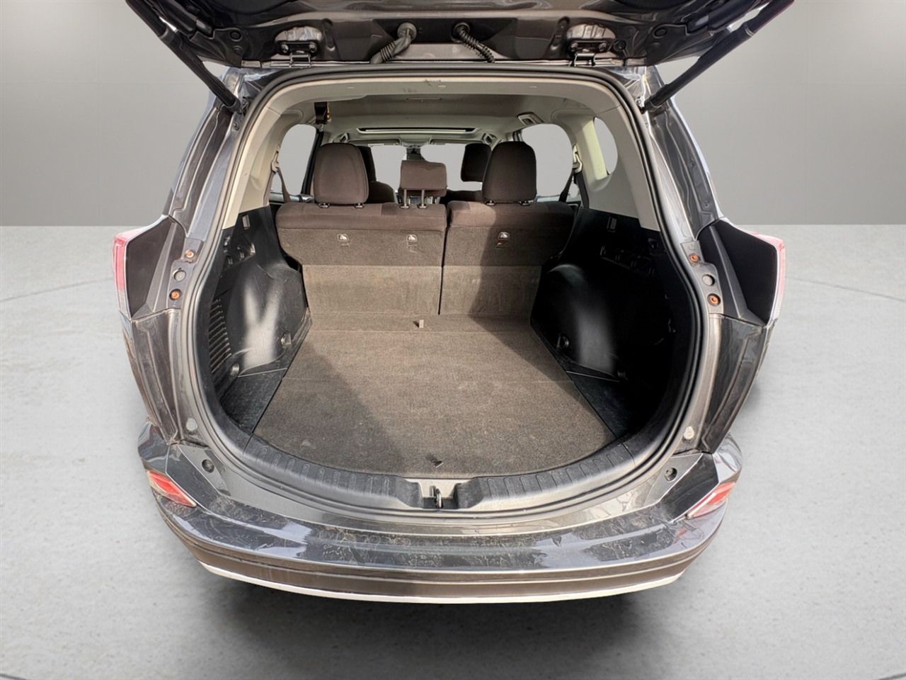 Toyota RAV4 Adventure AWD (Natl) 2018