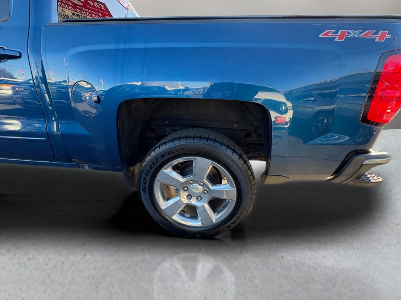 Chevrolet Silverado 1500 4WD Crew Cab 143.5" LT w/1LT 2017