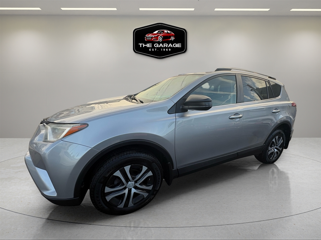 Toyota RAV4 AWD 4dr LE (Natl) 2016