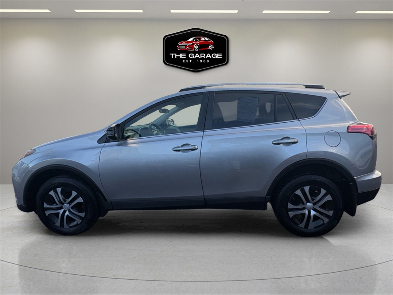 Toyota RAV4 AWD 4dr LE (Natl) 2016