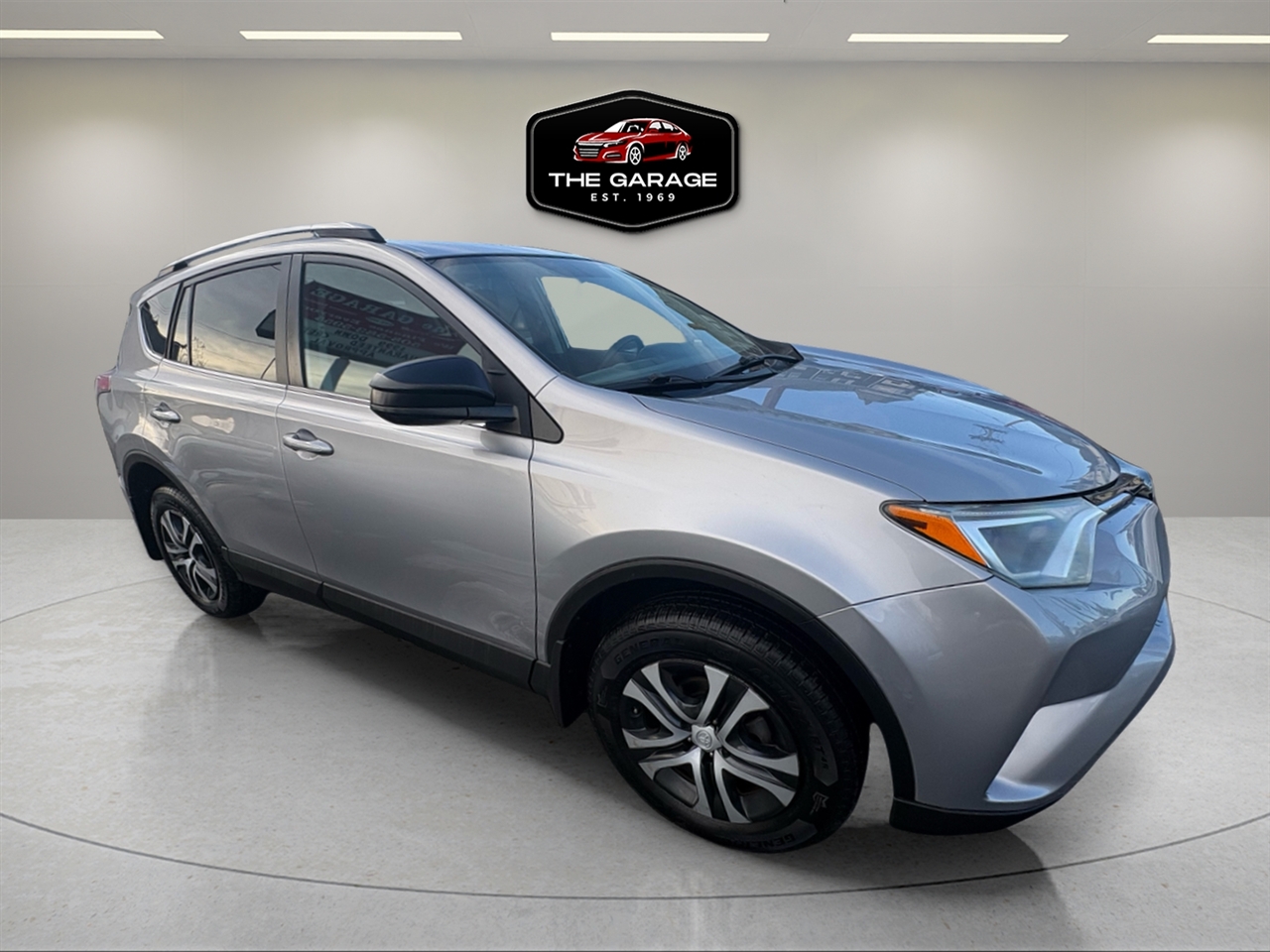 Toyota RAV4 AWD 4dr LE (Natl) 2016