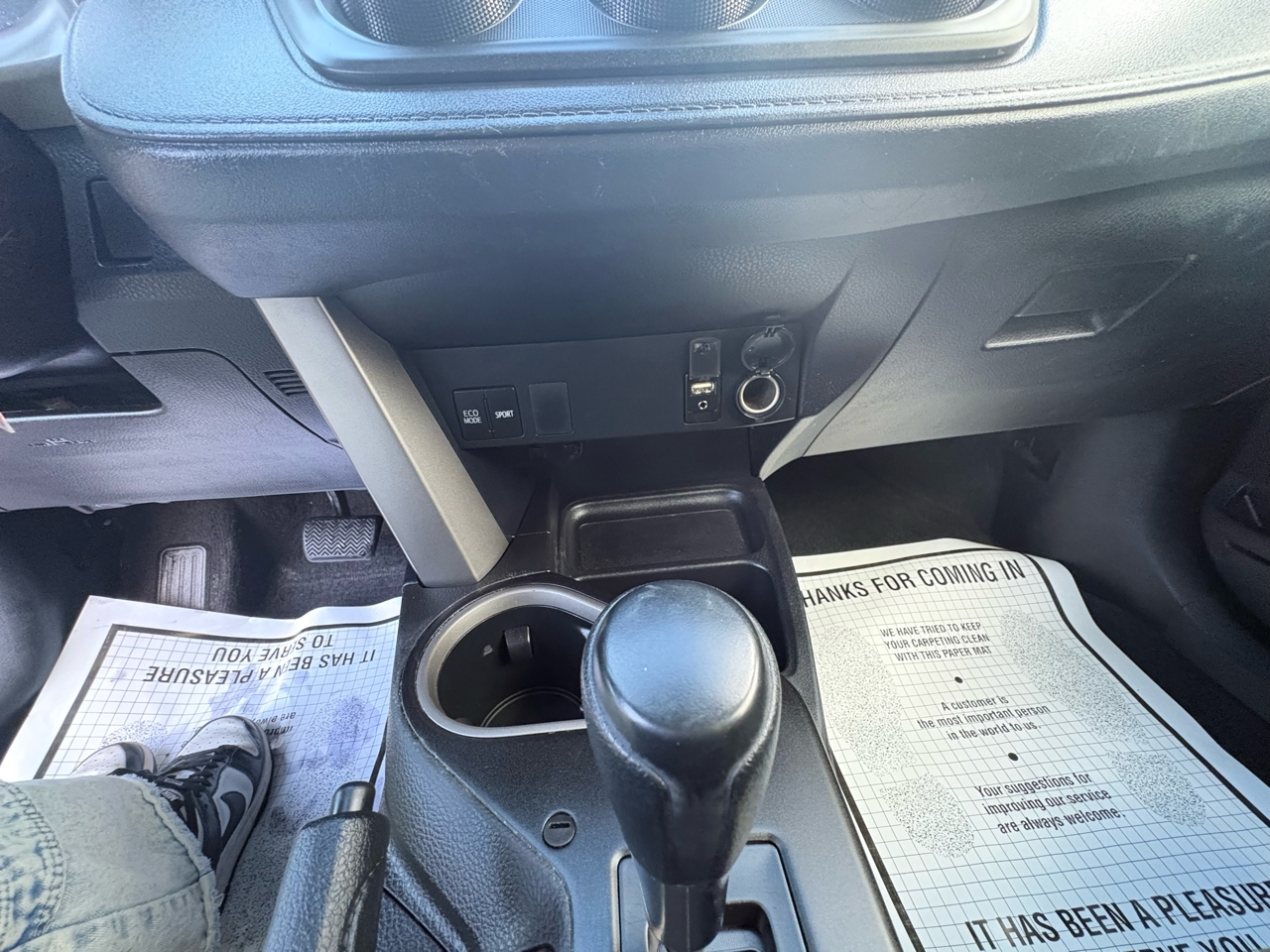 Toyota RAV4 AWD 4dr LE (Natl) 2016