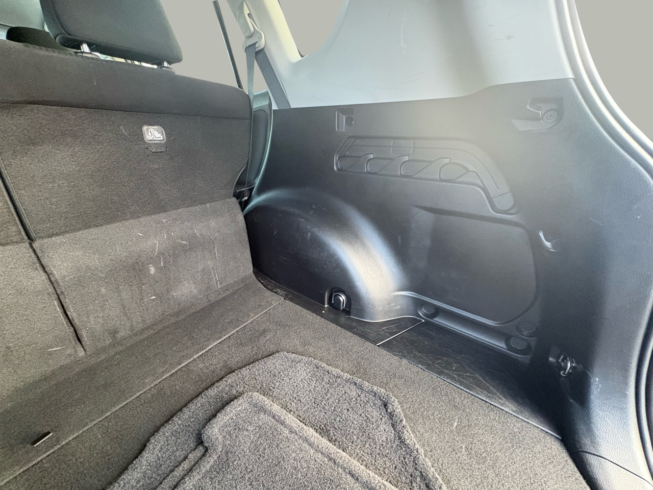 Toyota RAV4 AWD 4dr LE (Natl) 2016