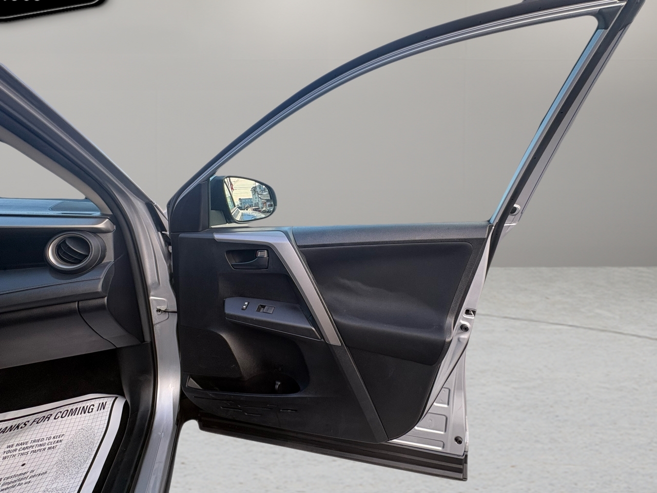 Toyota RAV4 AWD 4dr LE (Natl) 2016