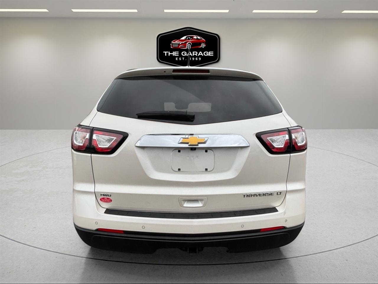 Chevrolet Traverse AWD 4dr LT w/2LT 2015