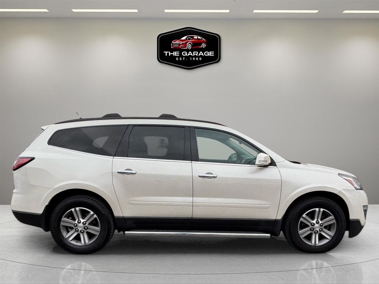Chevrolet Traverse AWD 4dr LT w/2LT 2015