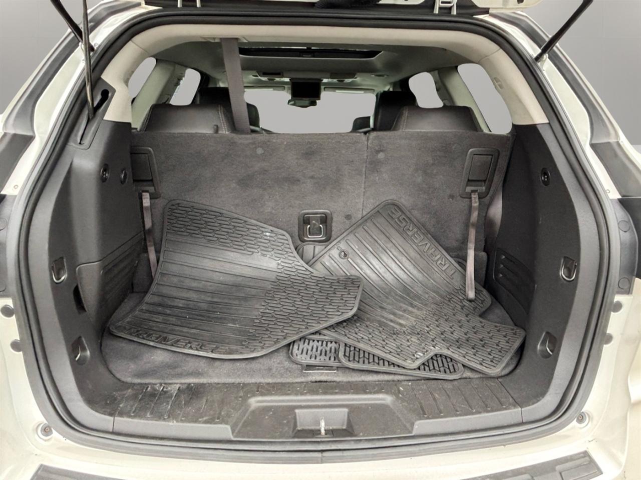 Chevrolet Traverse AWD 4dr LT w/2LT 2015