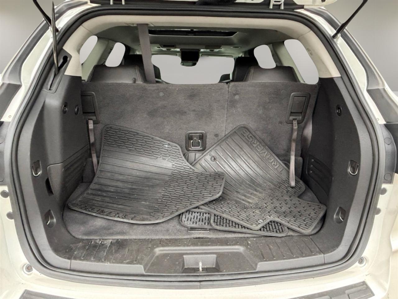 Chevrolet Traverse AWD 4dr LT w/2LT 2015