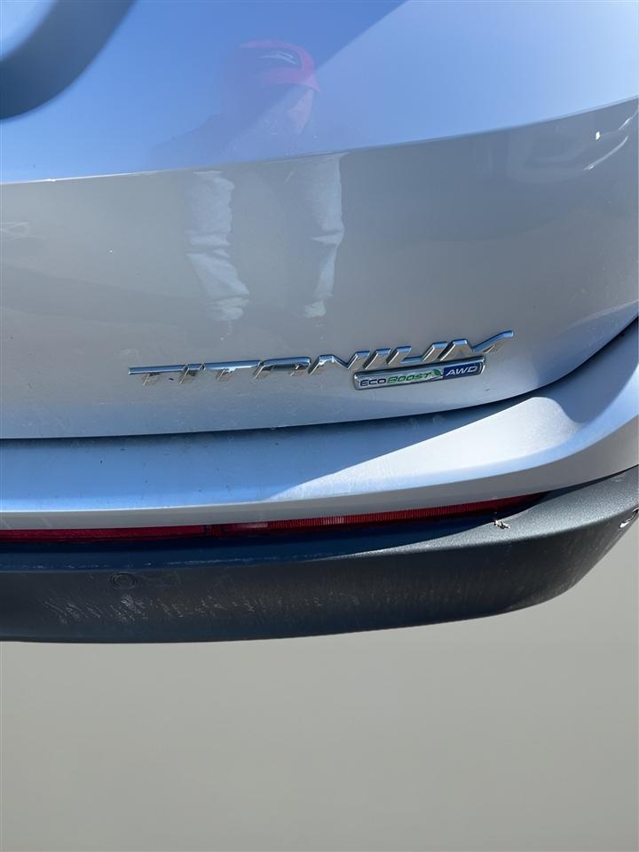 Ford Edge 4dr Titanium AWD 2016