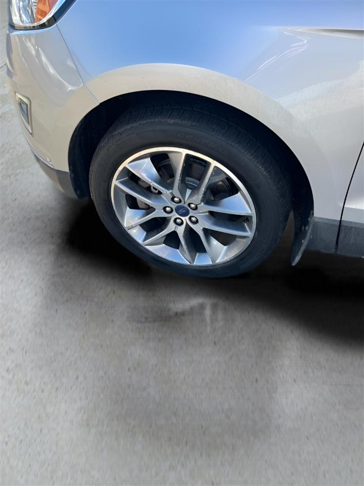 Ford Edge 4dr Titanium AWD 2016