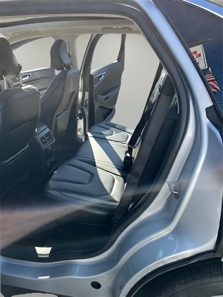 Ford Edge 4dr Titanium AWD 2016