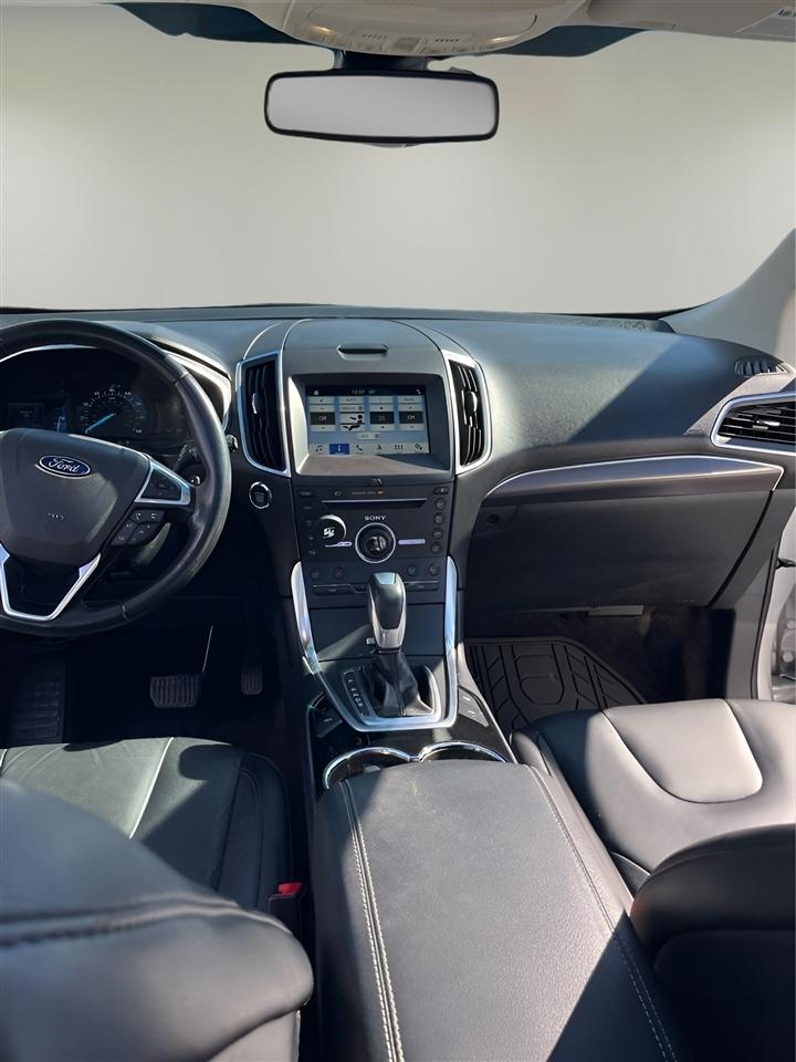 Ford Edge 4dr Titanium AWD 2016
