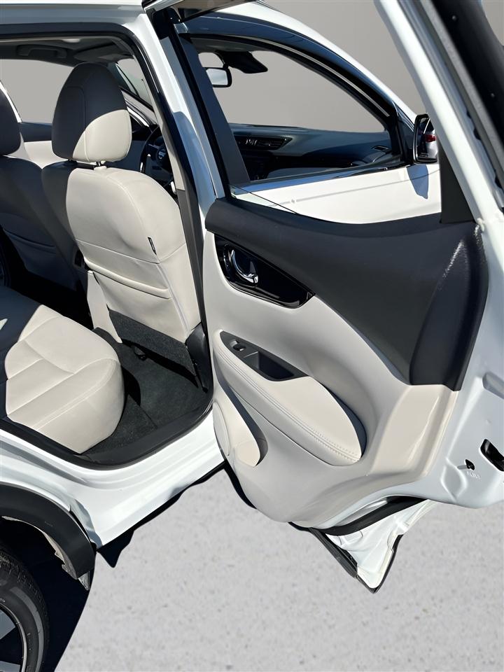 Nissan Rogue Sport AWD SL 2022