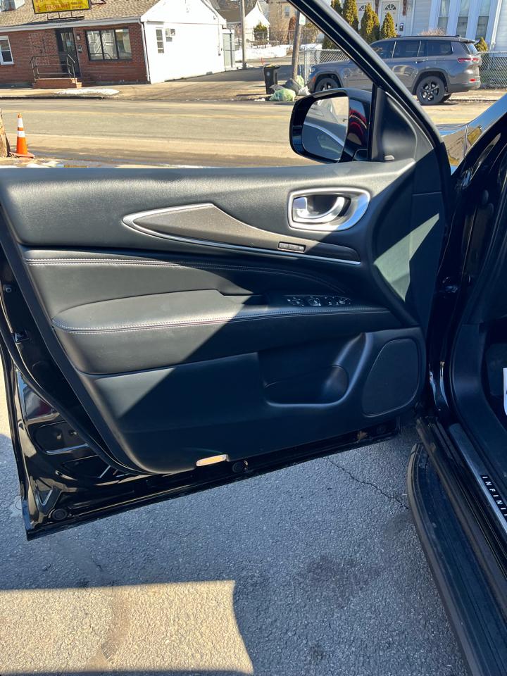 Infiniti QX60 LUXE AWD 2019