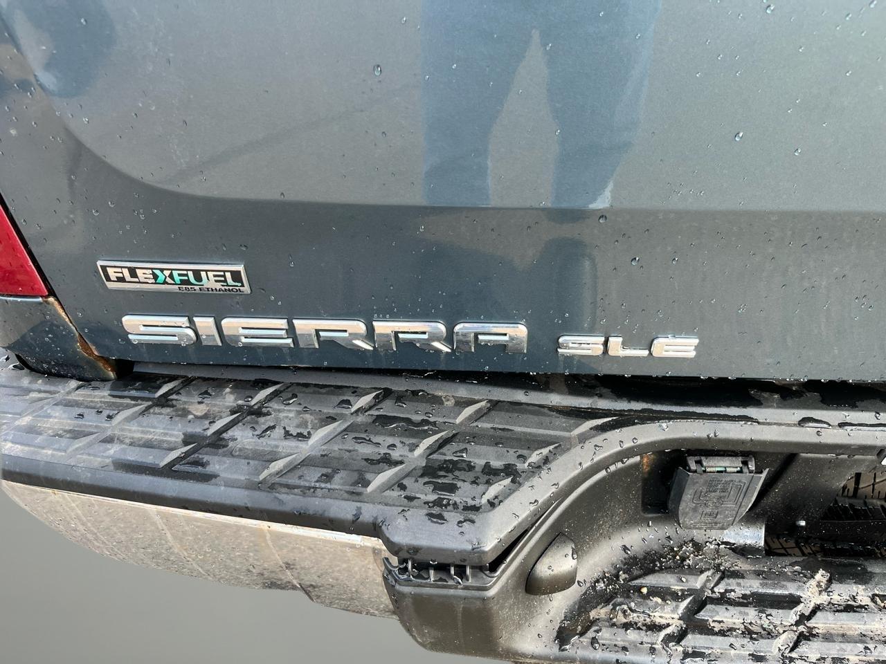 GMC Sierra 1500 4WD Ext Cab 143.5" SLE 2011