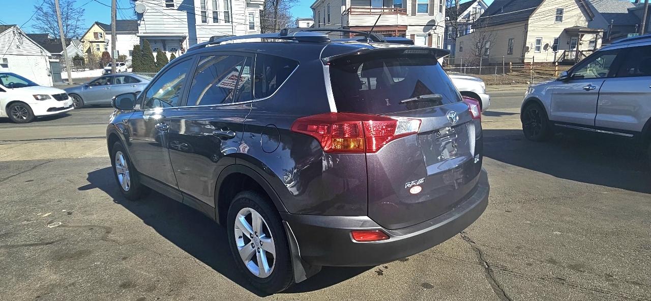 Toyota RAV4 AWD 4dr XLE (Natl) 2014