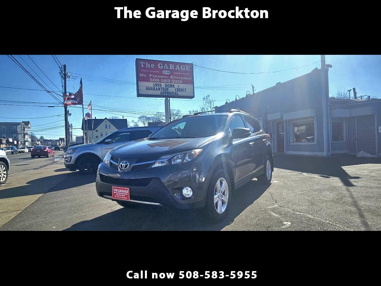 Toyota RAV4 AWD 4dr XLE (Natl) 2014