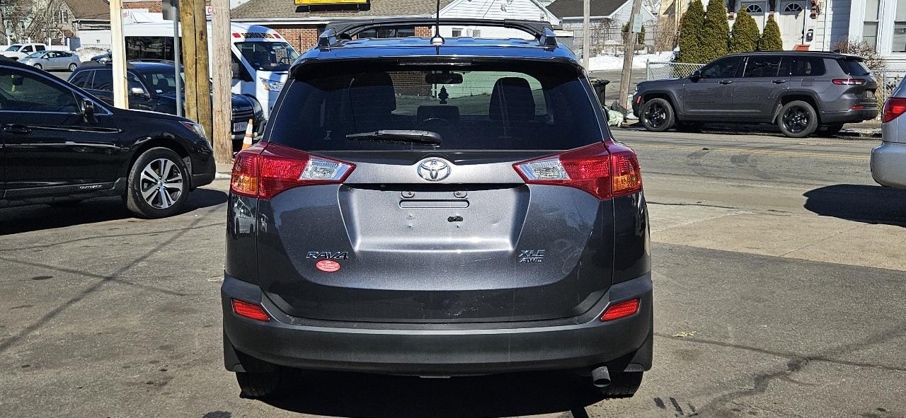 Toyota RAV4 AWD 4dr XLE (Natl) 2014