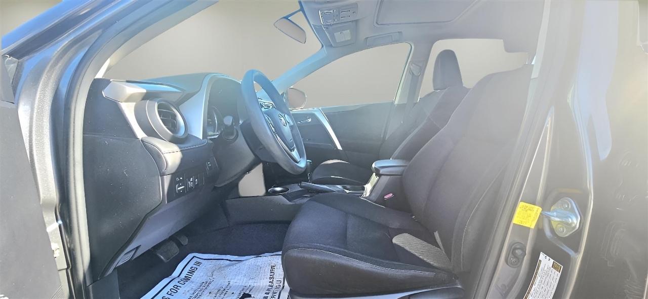 Toyota RAV4 AWD 4dr XLE (Natl) 2014