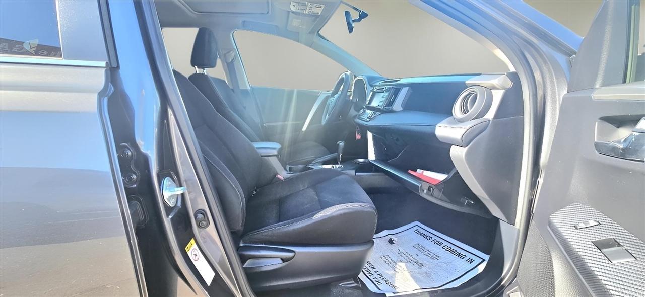 Toyota RAV4 AWD 4dr XLE (Natl) 2014