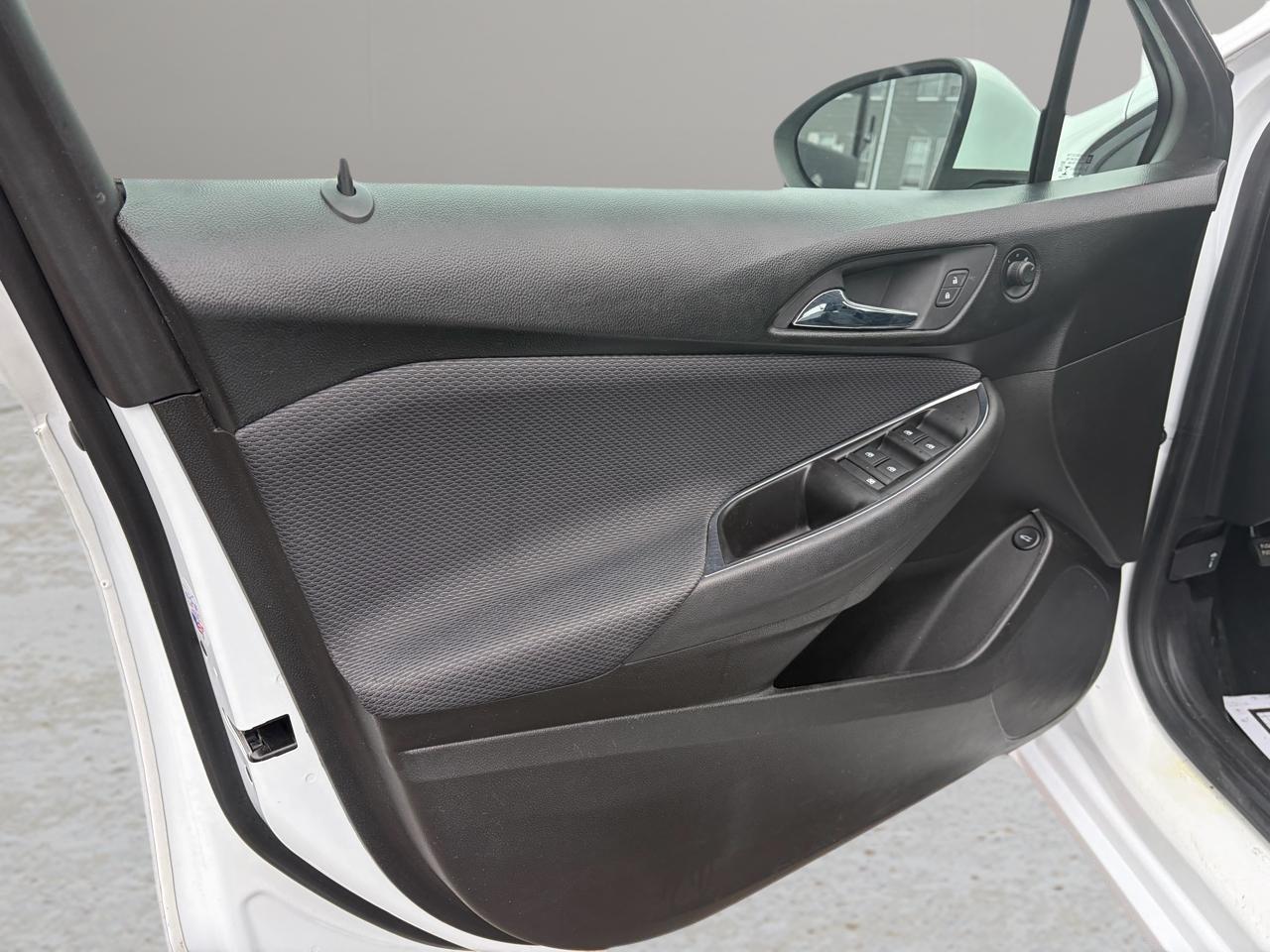 Chevrolet Cruze 4dr Sdn 1.4L LT w/1SD 2018