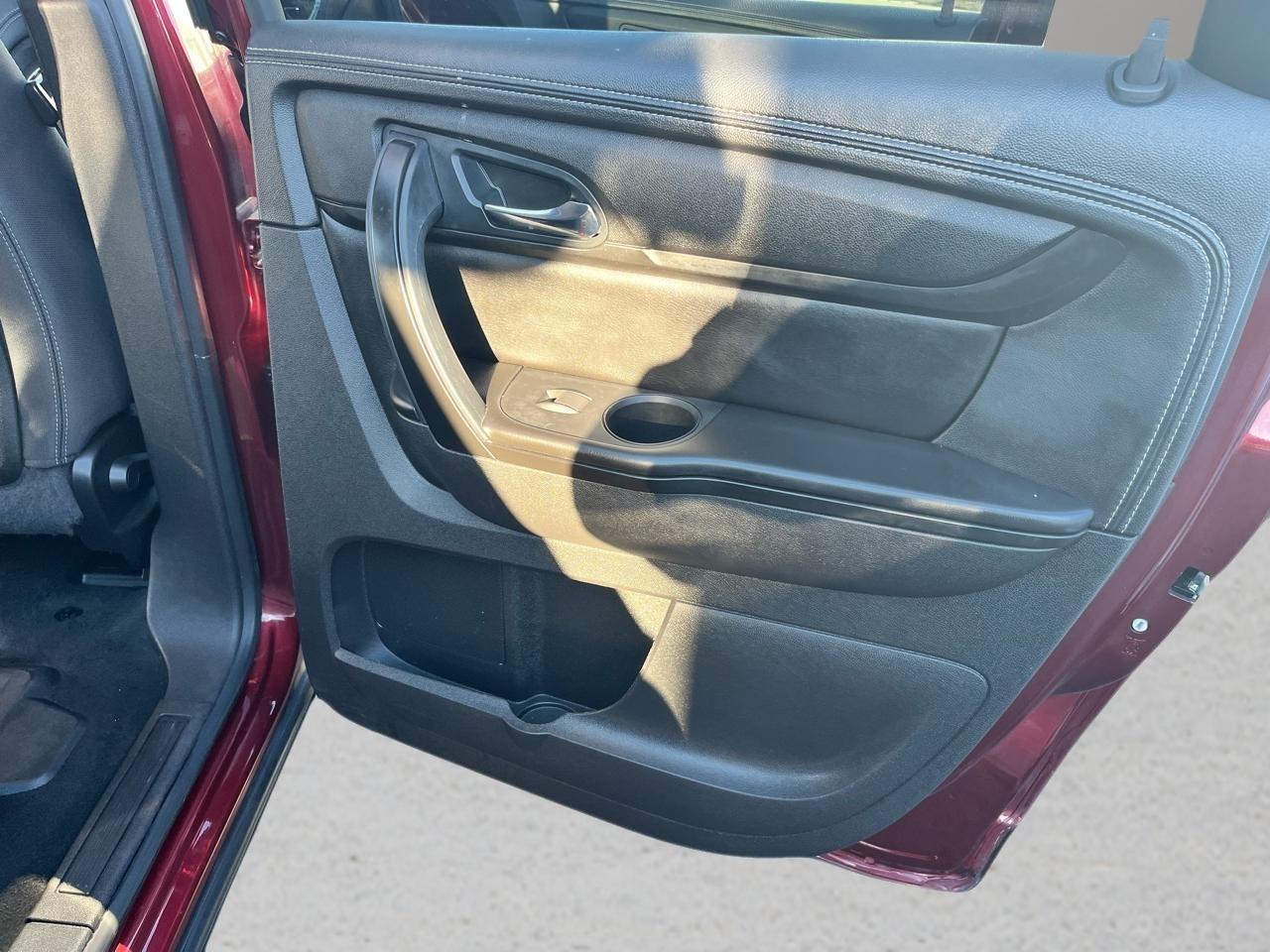 Chevrolet Traverse 4dr LT w/1LT 2016