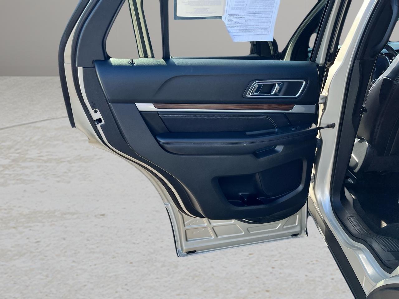 Ford Explorer Limited 4WD 2017